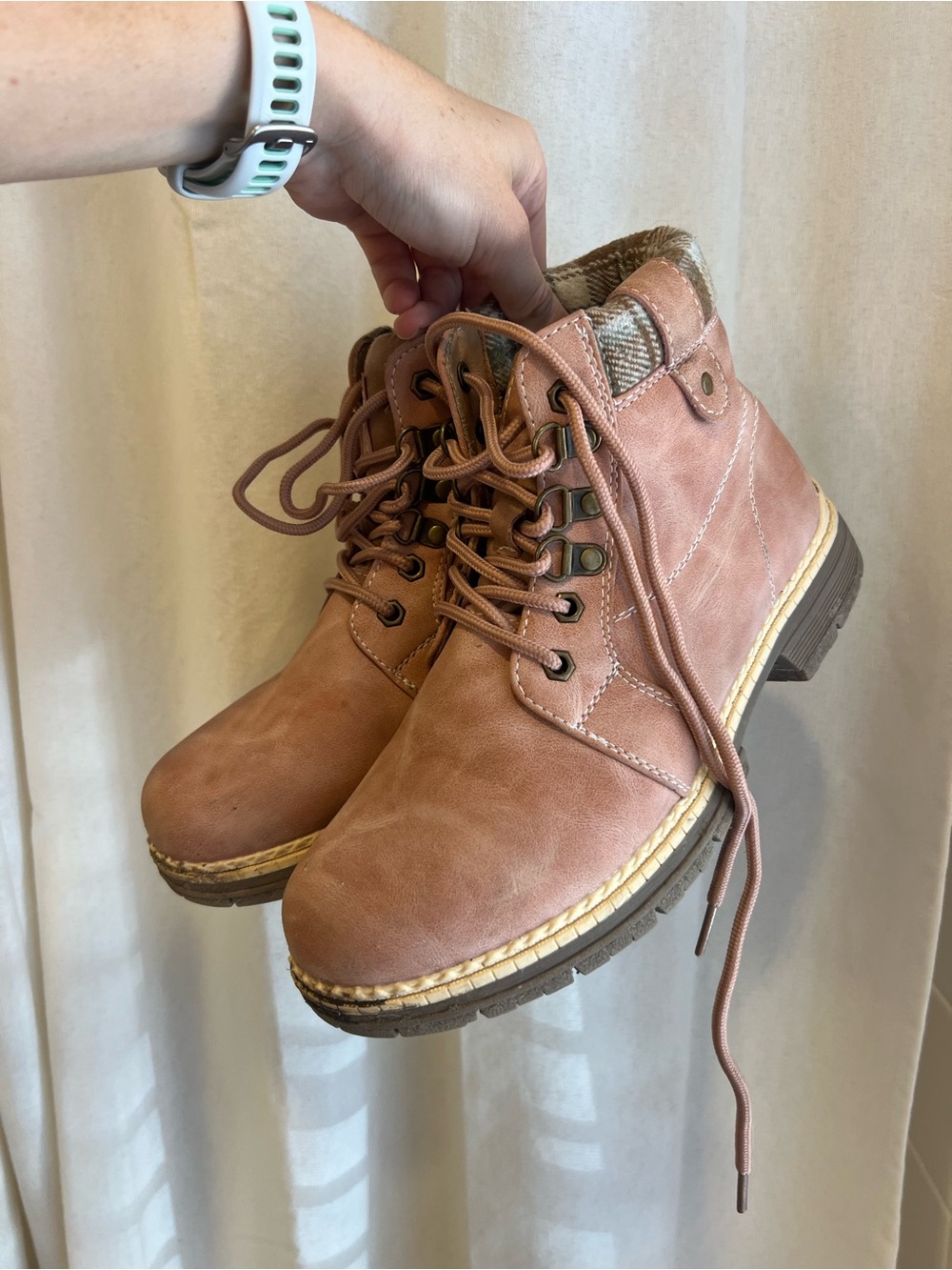Women's Lace-Up waterproof Ankle Boots in Mauve Pink